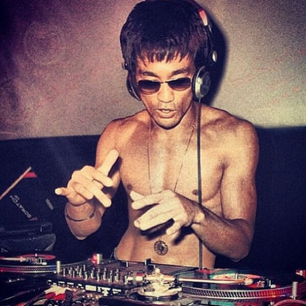 BRUCE  LEE DJ 2 MC001 Thumbnail